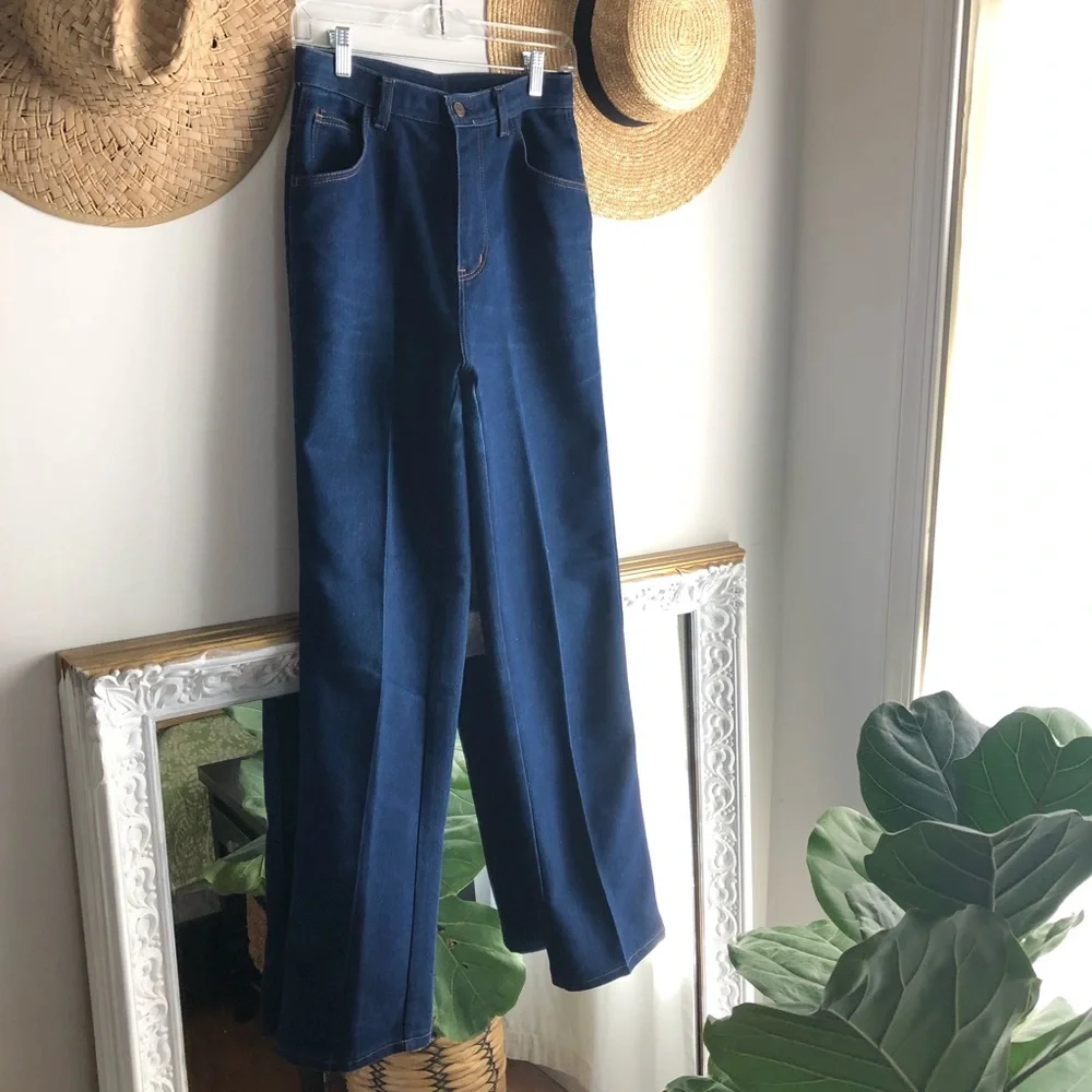 Vintage High Rise High Waisted Dark Wash Wide Bootcut Jeans - Picture 1 of 6